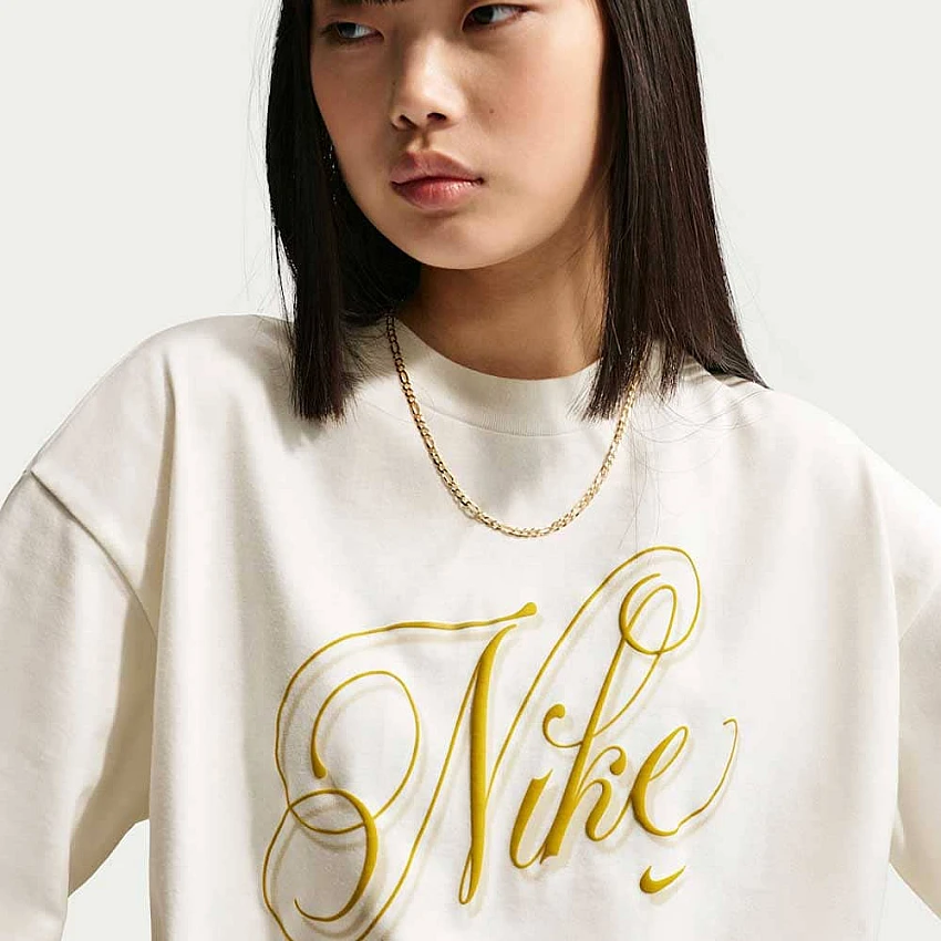 ДАМСКА ТЕНИСКА NIKE IH7607-133 NSW SS TEE BOXY SCRIPT КРЕМАВА